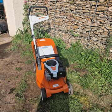 Tondeuse stihl RM 448 T beschikbaar voor biedingen