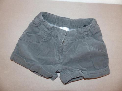 JBC Shortje in velours - meisje - maat 98, Kinderen en Baby's, Kinderkleding | Maat 98, Zo goed als nieuw, Meisje, Broek, Ophalen of Verzenden