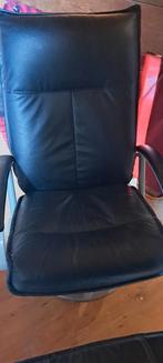 Fauteuil en similicuir avec pouffe, Comme neuf, Enlèvement