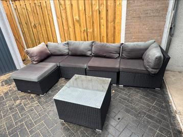 Loungeset te koop beschikbaar voor biedingen