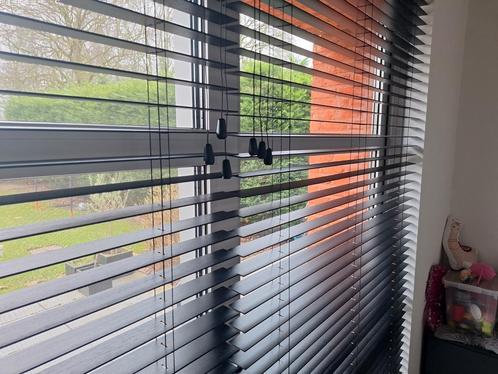 Kwalitatieve houten lamellen Mottura, Huis en Inrichting, Stoffering | Gordijnen en Lamellen, Zo goed als nieuw, Zwart, Ophalen of Verzenden