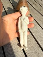 Belle figurine ancienne en porcelaine, Enlèvement