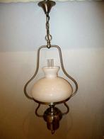 luster met glazen stolp en melkwitte glazen afdekkap, Ophalen, 50 tot 75 cm, Glas, Landelijk