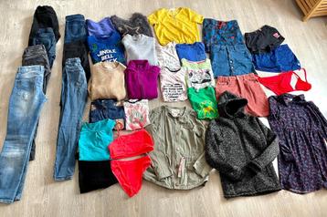 Pakket kleren 32 stuk meisje 152 beschikbaar voor biedingen
