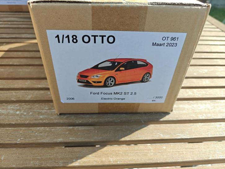 Otto OT961 Ford Focus Mk2 ST 2.5 Electric Orange 2006, Hobby en Vrije tijd, Modelauto's | 1:18, Nieuw, Auto, OttOMobile, Ophalen of Verzenden