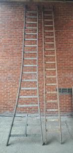 Houten ladder 2delig,  4150mm per deel, Doe-het-zelf en Bouw, Ladders en Trappen, Ophalen, Zo goed als nieuw, Ladder