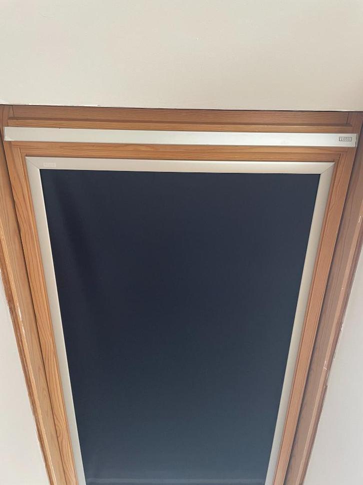 Velux verduistingsgordijnen met bevestigingsmateriaal, Huis en Inrichting, Stoffering | Gordijnen en Lamellen, Zo goed als nieuw