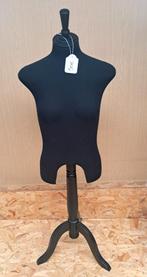 zwarte paspop op houten statief., Ophalen, Gebruikt, ., .
