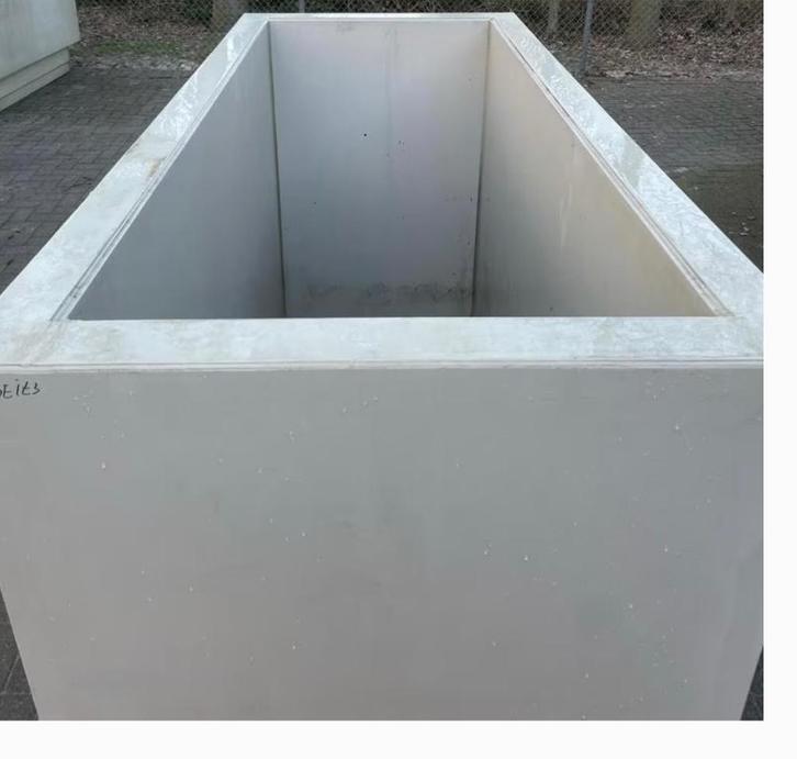 Water opslag /vloeistofbak/ watertank, hooi etc., Zakelijke goederen, Landbouw | Werktuigen, Akkerbouw, Bollenteelt, Boomteelt