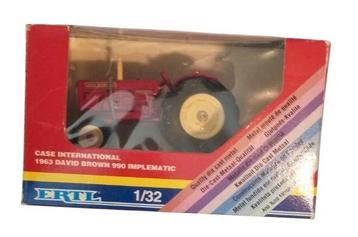 Britains 04180 DAVID BROWN 990 implematic Tractor.  beschikbaar voor biedingen