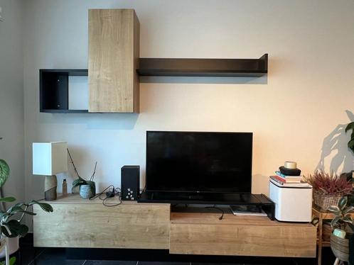 TV Meubel - Hout & Zwart, Huis en Inrichting, Kasten |Televisiemeubels, Zo goed als nieuw, Minder dan 100 cm, 200 cm of meer, 25 tot 50 cm