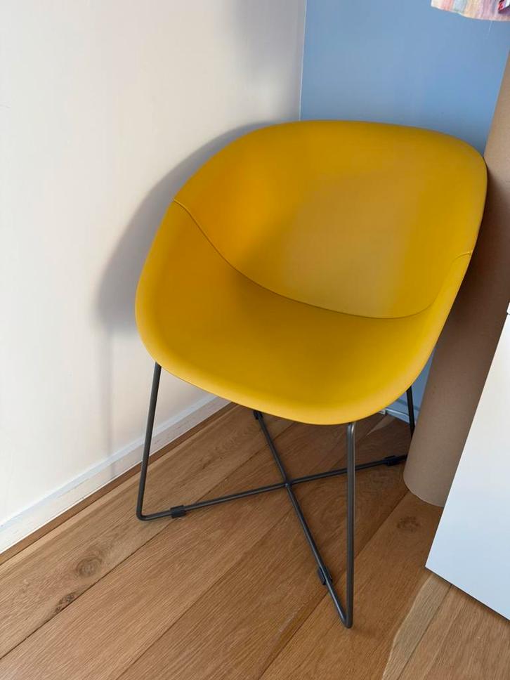 Domitalia Coquille Armchair (design), Huis en Inrichting, Stoelen, Zo goed als nieuw, Ophalen