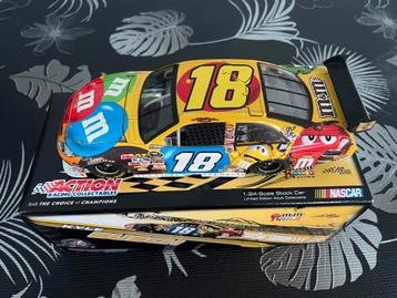 NASCAR 1/24 Toyota Camry Kyle Busch 2009 M&M’s beschikbaar voor biedingen