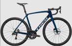 Emonda SL 7 56 Mulsanne Blauw/Trek Zwart, Fietsen en Brommers, 28 inch, Carbon, Nieuw, Meer dan 20 versnellingen