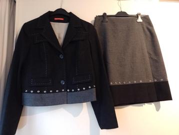Kleding ensemble beschikbaar voor biedingen