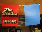 THE BEATLES 62-70 - 2 PROMO VLAGGEN - EMI/APPLE UIT WINKELS, Verzenden, 1960 tot 1980, Zo goed als nieuw