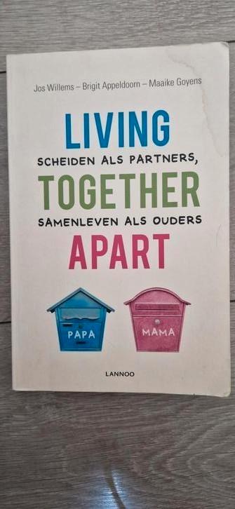 Maaike Goyens - Living together apart, Boeken, Psychologie, Gelezen, Ophalen of Verzenden