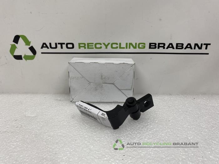 Scharnier deur links-achter van een BMW 1-Serie, Auto-onderdelen, Overige Auto-onderdelen, Gebruikt, 3 maanden garantie