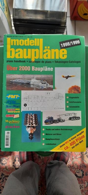 Verkoop al mijn MODELBOUW katalogus boeken.  (goede staat) beschikbaar voor biedingen