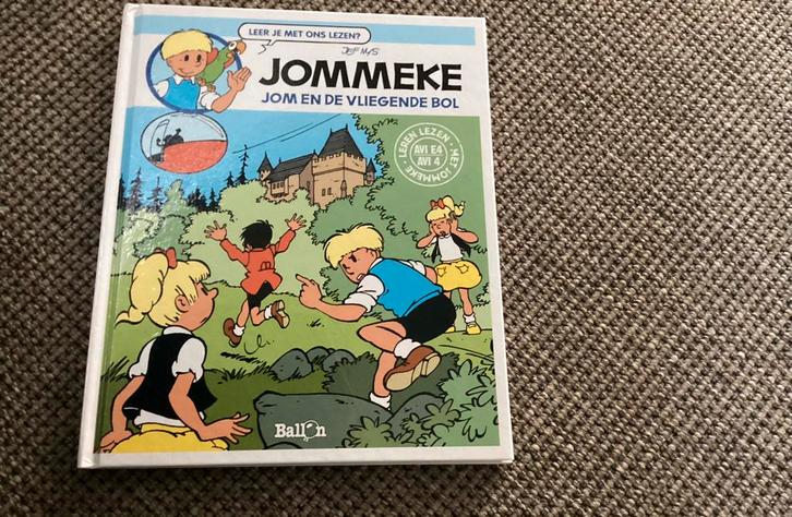 Jom en de vliegende bol (avi E4), Livres, Livres pour enfants | Jeunesse | Moins de 10 ans, Enlèvement