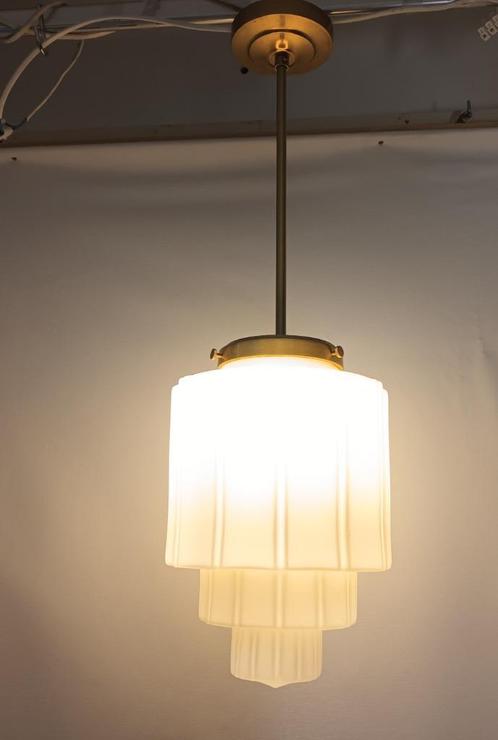 Art deco lamp type skyscraper opaline, Antiek en Kunst, Antiek | Verlichting, Ophalen of Verzenden
