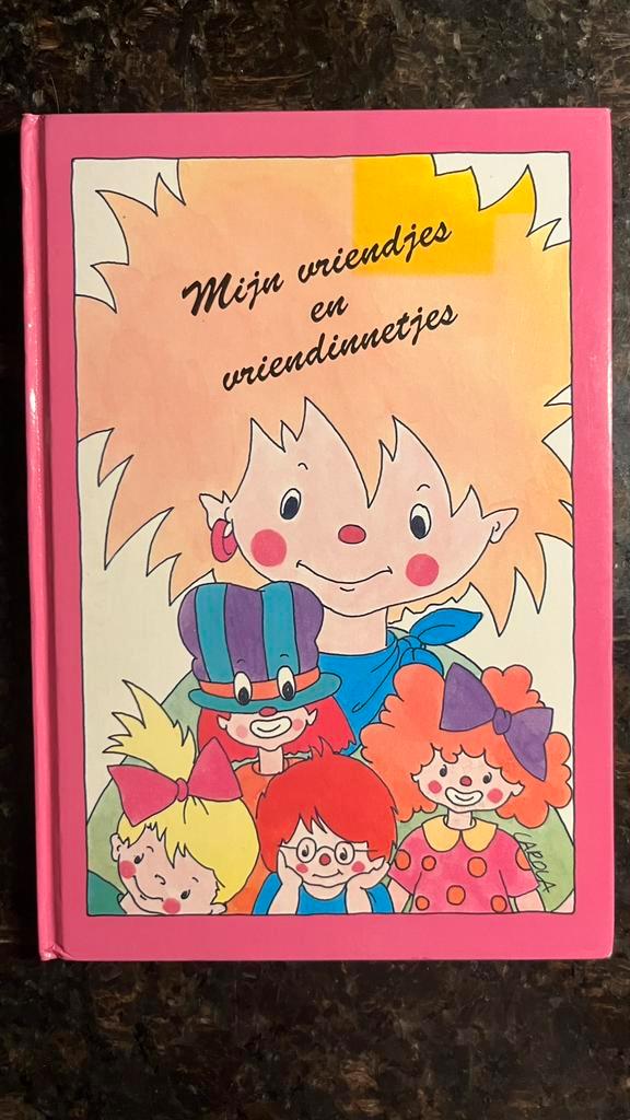 Livre d'amis vintage : Mes amis et copines., Livres, Livres pour enfants | 0 an et plus, Comme neuf, Enlèvement ou Envoi