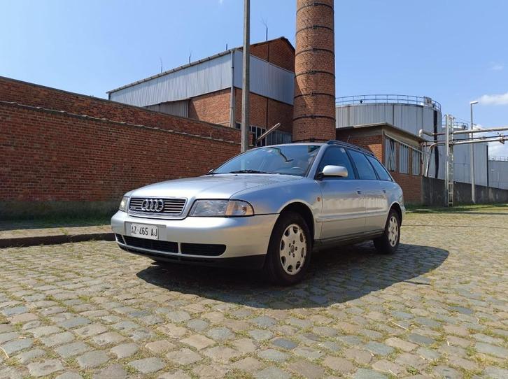 AUDI A4 B5 AVANT QUATTRO 1.8 125KP, Auto's, Audi, Particulier, A4, Benzine, Euro 2, Break, 5 deurs, Handgeschakeld, Zilver of Grijs