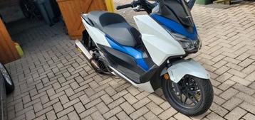 Honda Forza 125cc bj2017 Led koplamp Keyless  Start stop fun