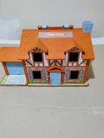 Fisher Price Vintage bruin huisje met gerief en popjes erbij, Kinderen en Baby's, Ophalen of Verzenden, Gebruikt, Met geluid