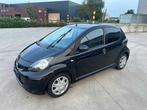 TOYOTA - 2011 - AYGO - Personenauto, Auto's, Toyota, Euro 5, Gebruikt, Bedrijf, Handgeschakeld