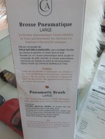 Nieuwe haarborstel wegens verkeerde aankoop,NOOIT gebruikt beschikbaar voor biedingen