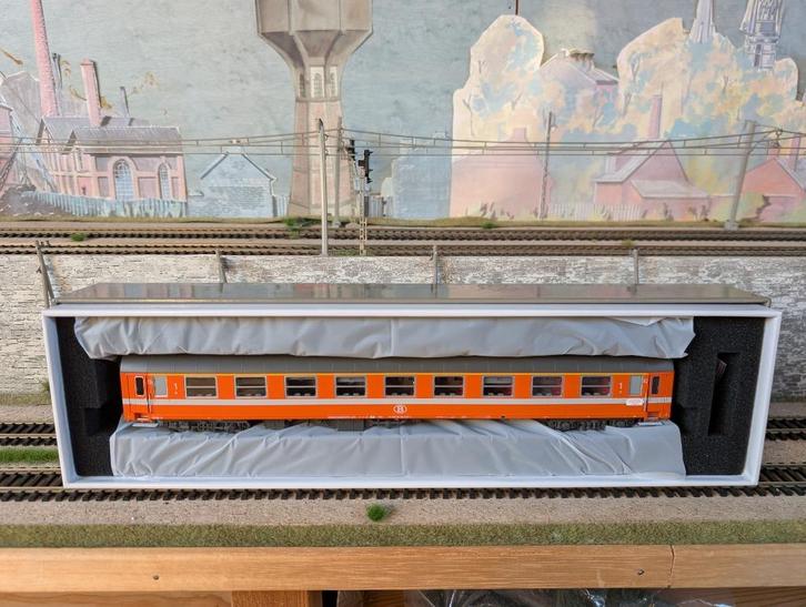 NMBS SNCB Lsmodels 42180 | I4 A9 | 1e Klasse | C1  |, Hobby en Vrije tijd, Modeltreinen | H0, Nieuw, Wagon, Gelijkstroom, Overige merken
