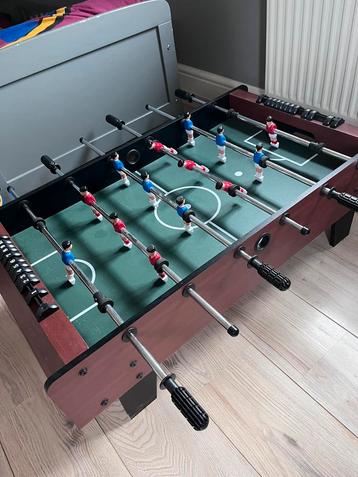 Tafelvoetbal als nieuw afmeting 51 x 94 cm hoogte 30,5cm beschikbaar voor biedingen