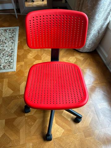 Chaise de bureau pour enfant réglable en hauteur beschikbaar voor biedingen