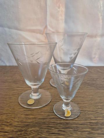 Set van 36 vintage glazen – 3 formaten beschikbaar voor biedingen