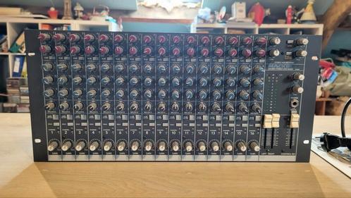 Mackie LM-3204 5U rack in uitstekende staat, Muziek en Instrumenten, Mengpanelen, Gebruikt, Ophalen