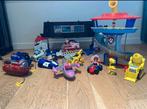 Paw Patrol set met bus, toren en auto’s+figuurtjes, Ophalen, Zo goed als nieuw