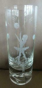 Gegraveerde glazen/kristallen vaas met ballerina of acrobate, Ophalen of Verzenden