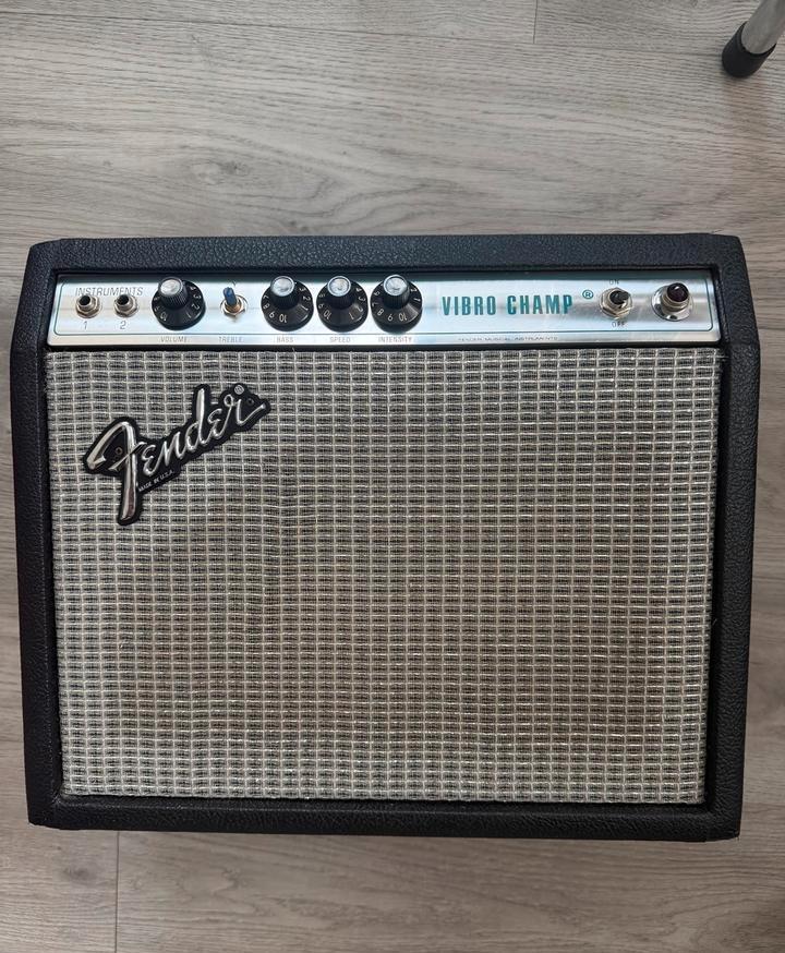 Fender Vibro Champ Vintage, Musique & Instruments, Amplis | Basse & Guitare, Utilisé, Guitare, Envoi