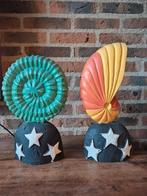 2 houten sculpturen van Anna efverlund, Enlèvement ou Envoi