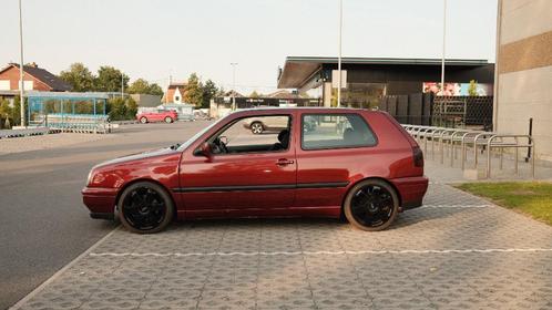 Volkswagen golf 3 vr6 oldtimer, Auto's, Volkswagen, Particulier, Golf, Centrale vergrendeling, Sportstoelen, Benzine, Handgeschakeld