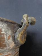 Antieke koperen pot met gegraveerde hanse, Ophalen of Verzenden, Koper