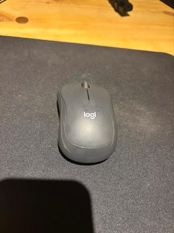 Logitech M240 stille Bluetooth-muis — grafiet beschikbaar voor biedingen