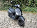 Vespa GTS 300 HPE notte 5600 km, Scooter, 300 cc, Particulier, ABS