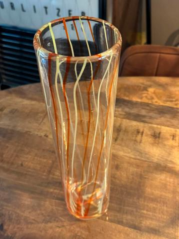 Vintage vaas , handgeblazen 39cm hoog beschikbaar voor biedingen