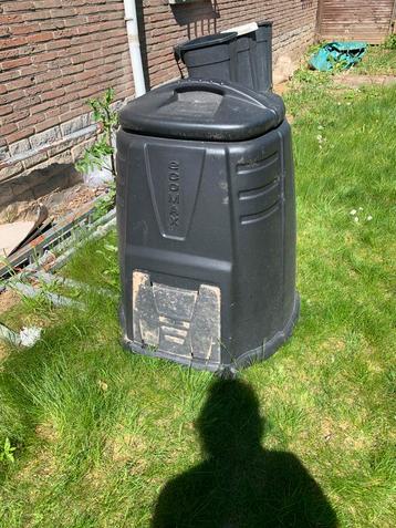 Zeer weinig gebruikte compostbak beschikbaar voor biedingen