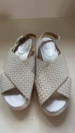 Witte sandalen met sleehak, Ophalen, Zo goed als nieuw