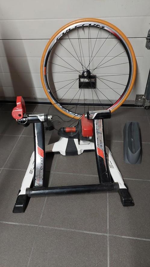 Qubo Digital Smart B+ rollen met voorwielsteun en wiel, Sport en Fitness, Wielrennen, Gebruikt, Ophalen