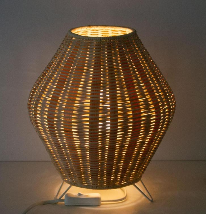 Rotan tafellampje als nieuw!, Huis en Inrichting, Lampen | Tafellampen, Nieuw, Minder dan 50 cm, Hout, Metaal, Ophalen of Verzenden