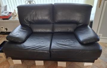 Zetel en kasten beschikbaar voor biedingen